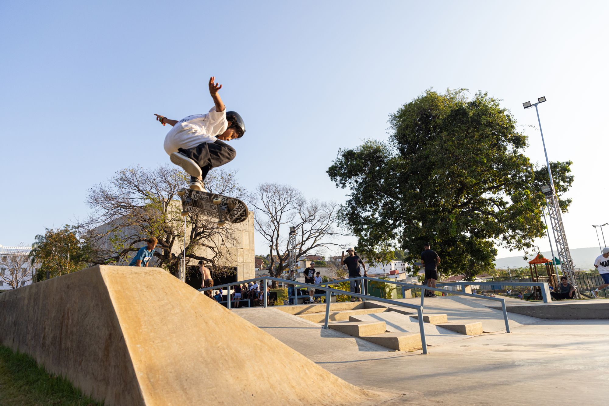 Programação no Parque Skate Mostra Interseções